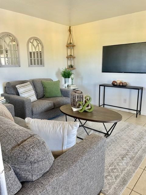 1809 Girard Blvd Se - Photo 2 of 20