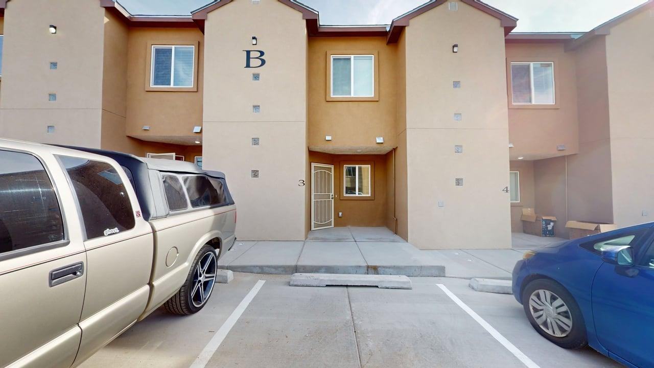 12720 San Jacinto Ave Ne Bldg B - Photo 3 of 40