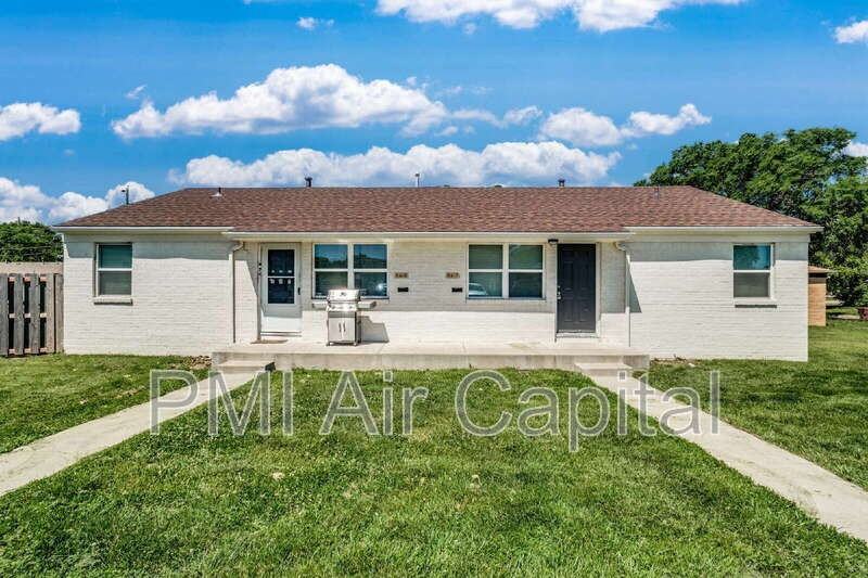 6429 E Cottonwood Ln - Photo 2 of 11