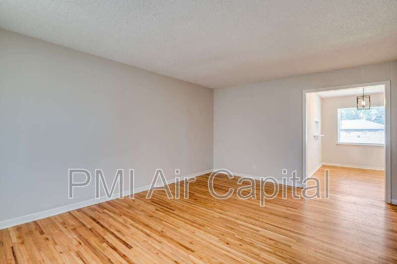 6429 E Cottonwood Ln - Photo 3 of 11