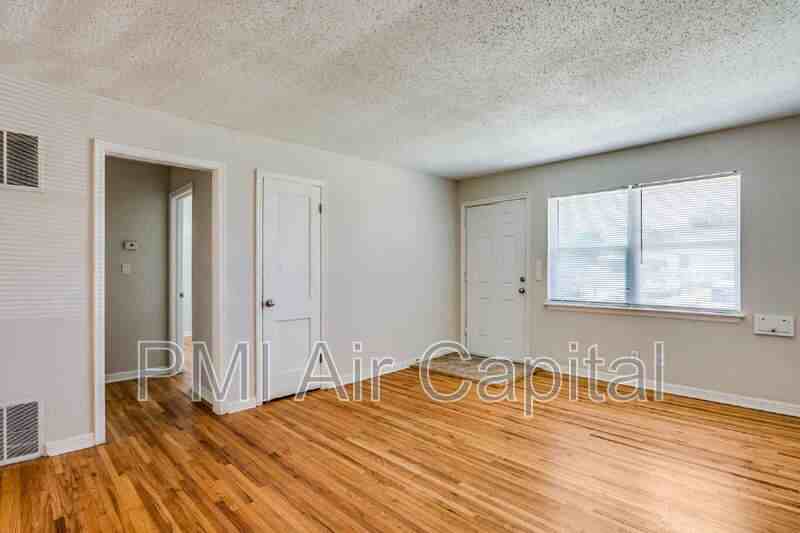 6429 E Cottonwood Ln - Photo 4 of 11