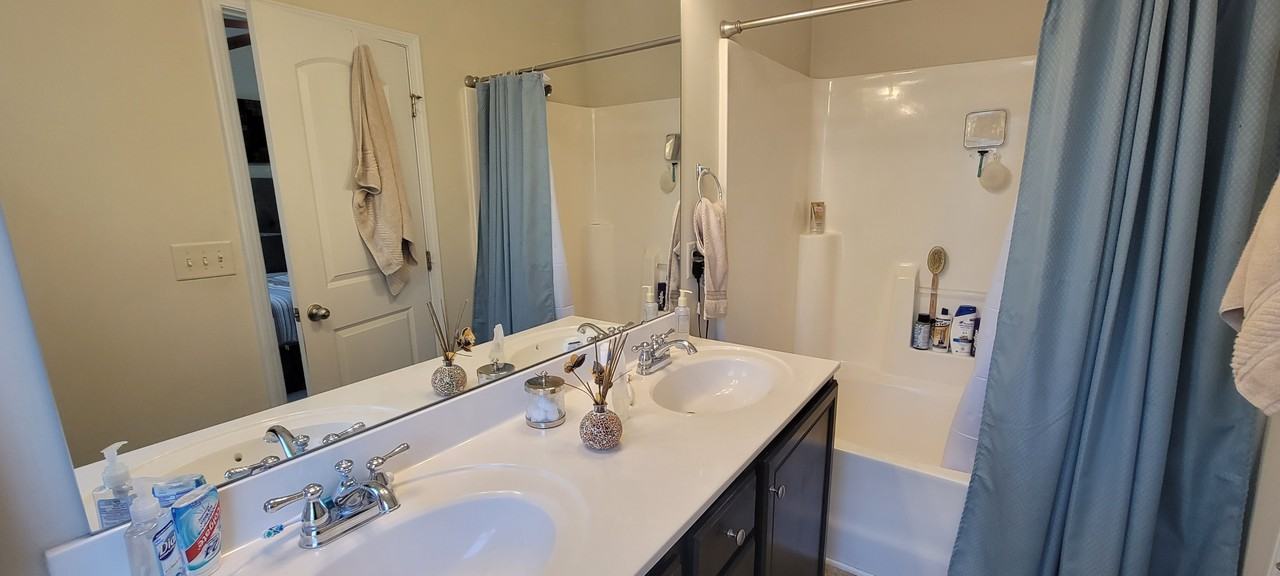 7911 Dukes Dynasty Dr - Photo 4 of 29