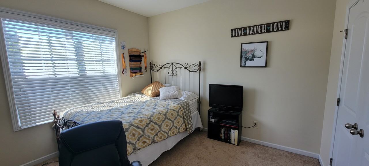 7911 Dukes Dynasty Dr - Photo 7 of 29