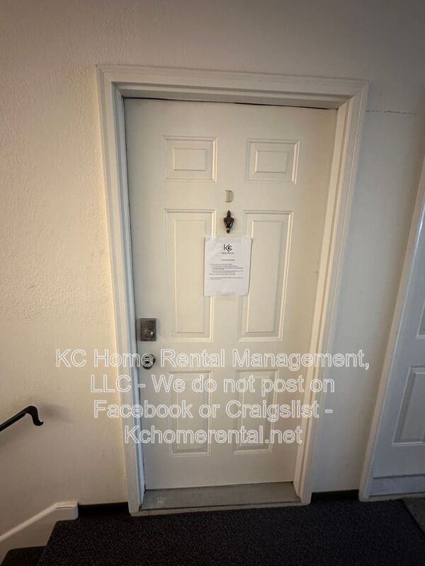 812 E Walnut St #D - Photo 6 of 25