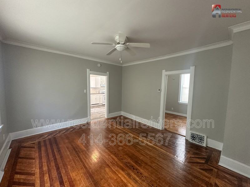 3147 N Richards St - Photo 2 of 11