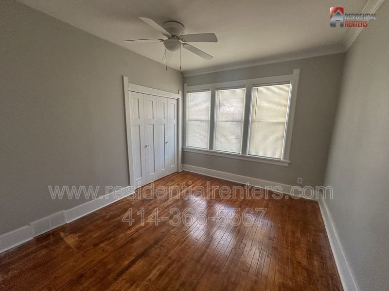 3147 N Richards St - Photo 5 of 11