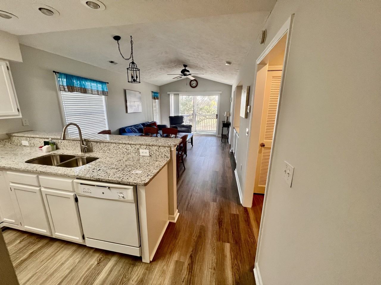 440 Red River Ct #41G - Photo 4 of 27