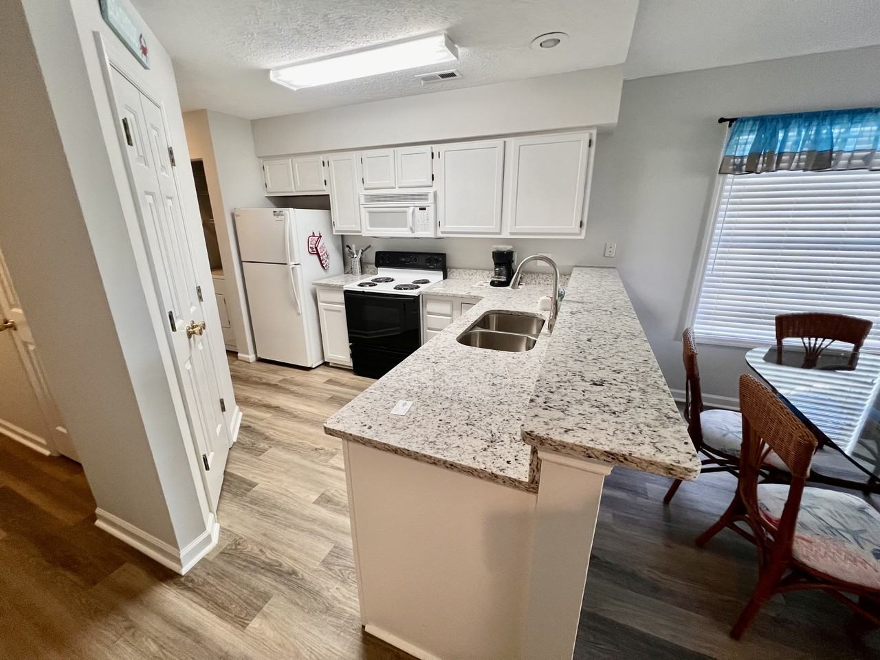 440 Red River Ct #41G - Photo 6 of 27