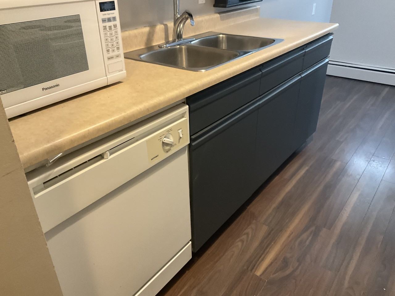 11101 97 St Nw - Photo 6 of 13