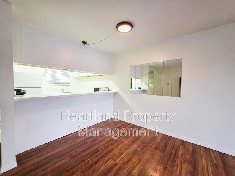 490 4th Ave #23 - Photo 4 of 6