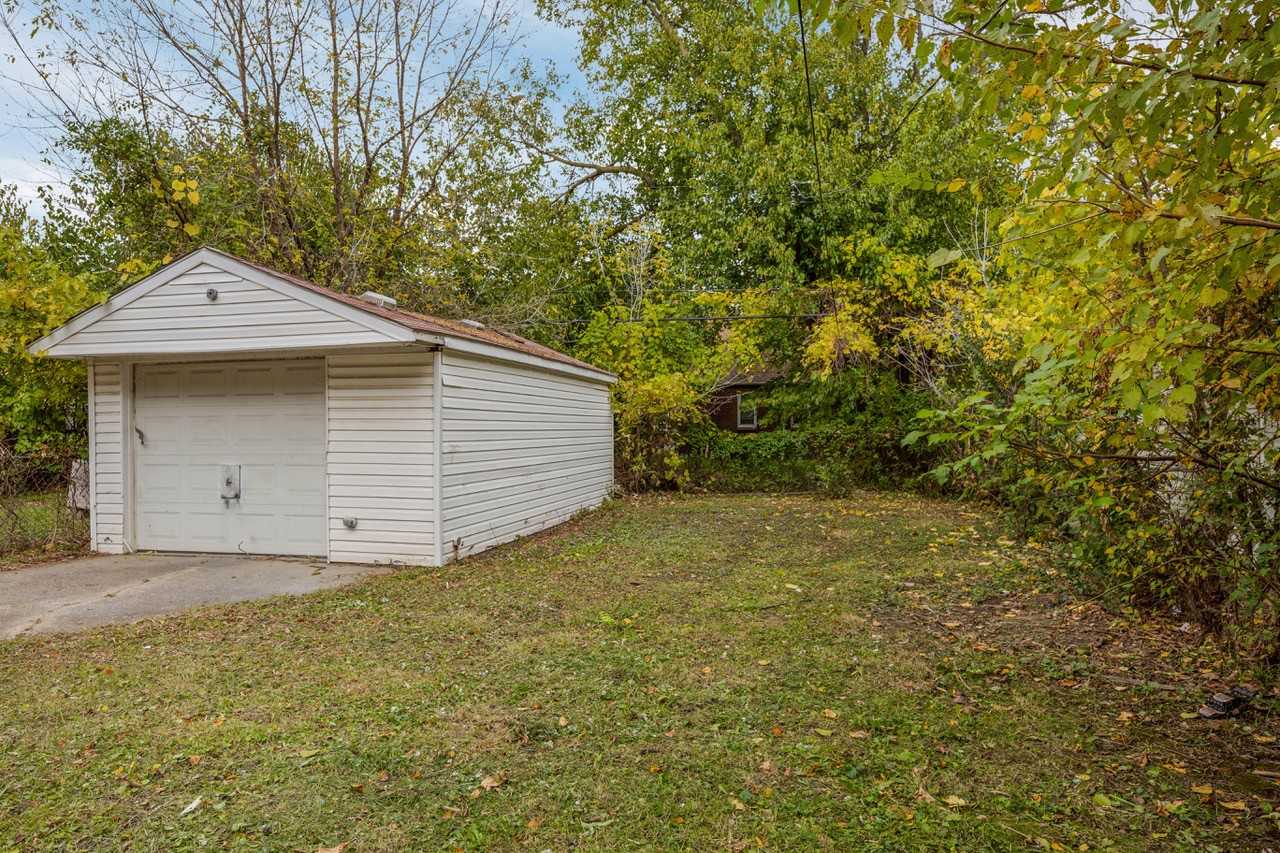 19170 Saint Marys St - Photo 2 of 21