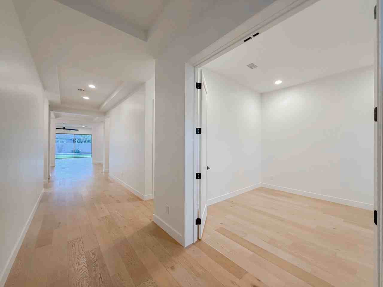 22705 E Camacho Rd - Photo 4 of 50