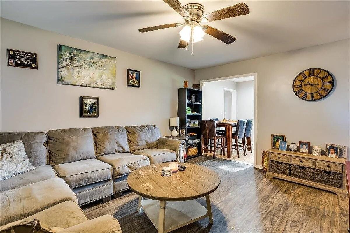 1014 N Baltimore Ave - Photo 2 of 6