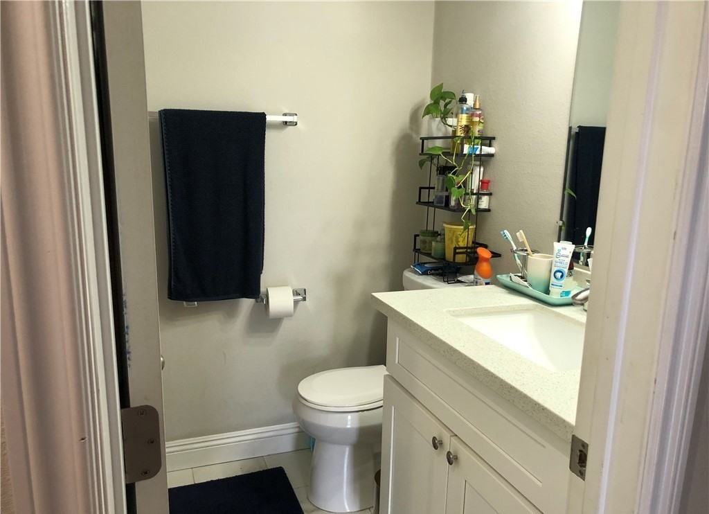 1507 E 4th St - Photo 6 of 7