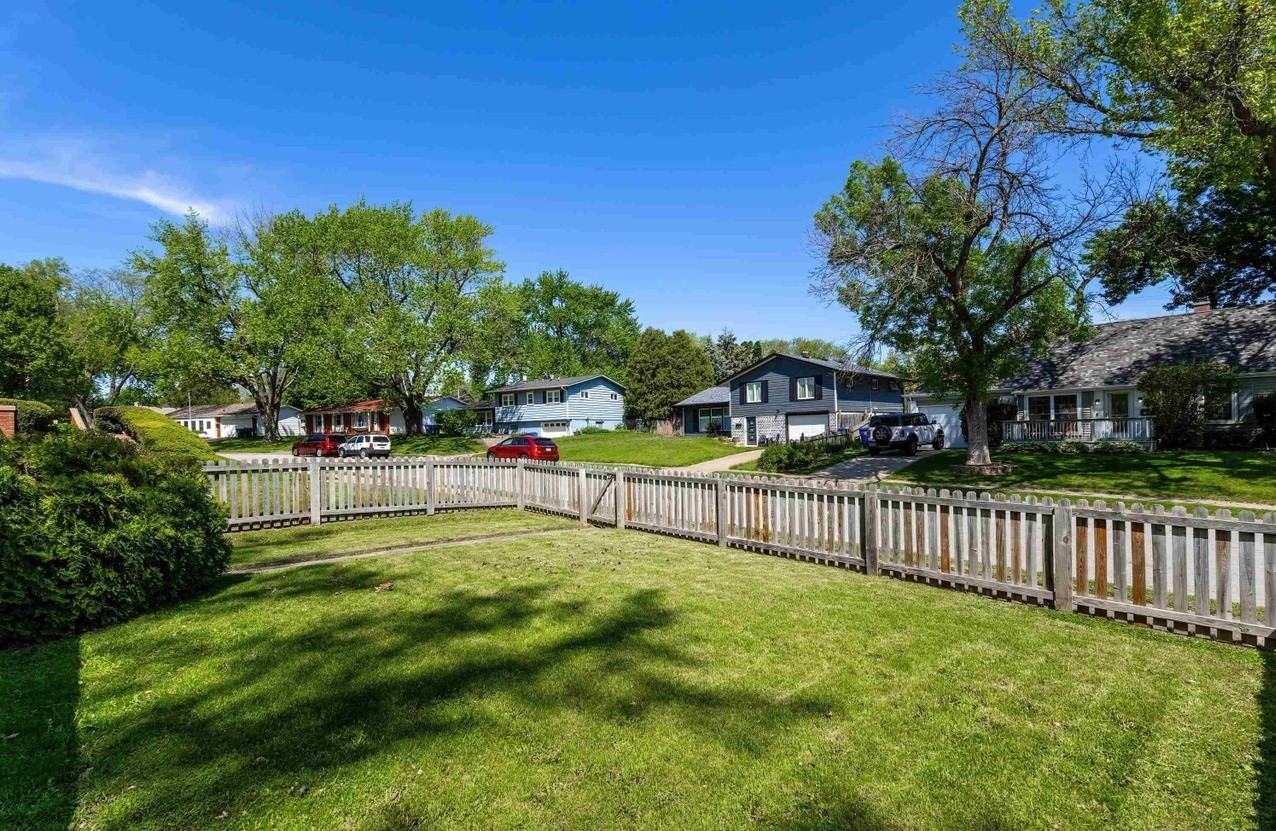 4420 N Gaines St - Photo 6 of 6