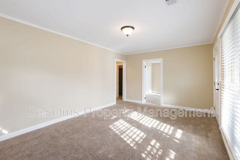 922 Wedgewood Ave - Photo 7 of 46