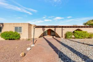 featured image of 6861 E Hawthorne Cir