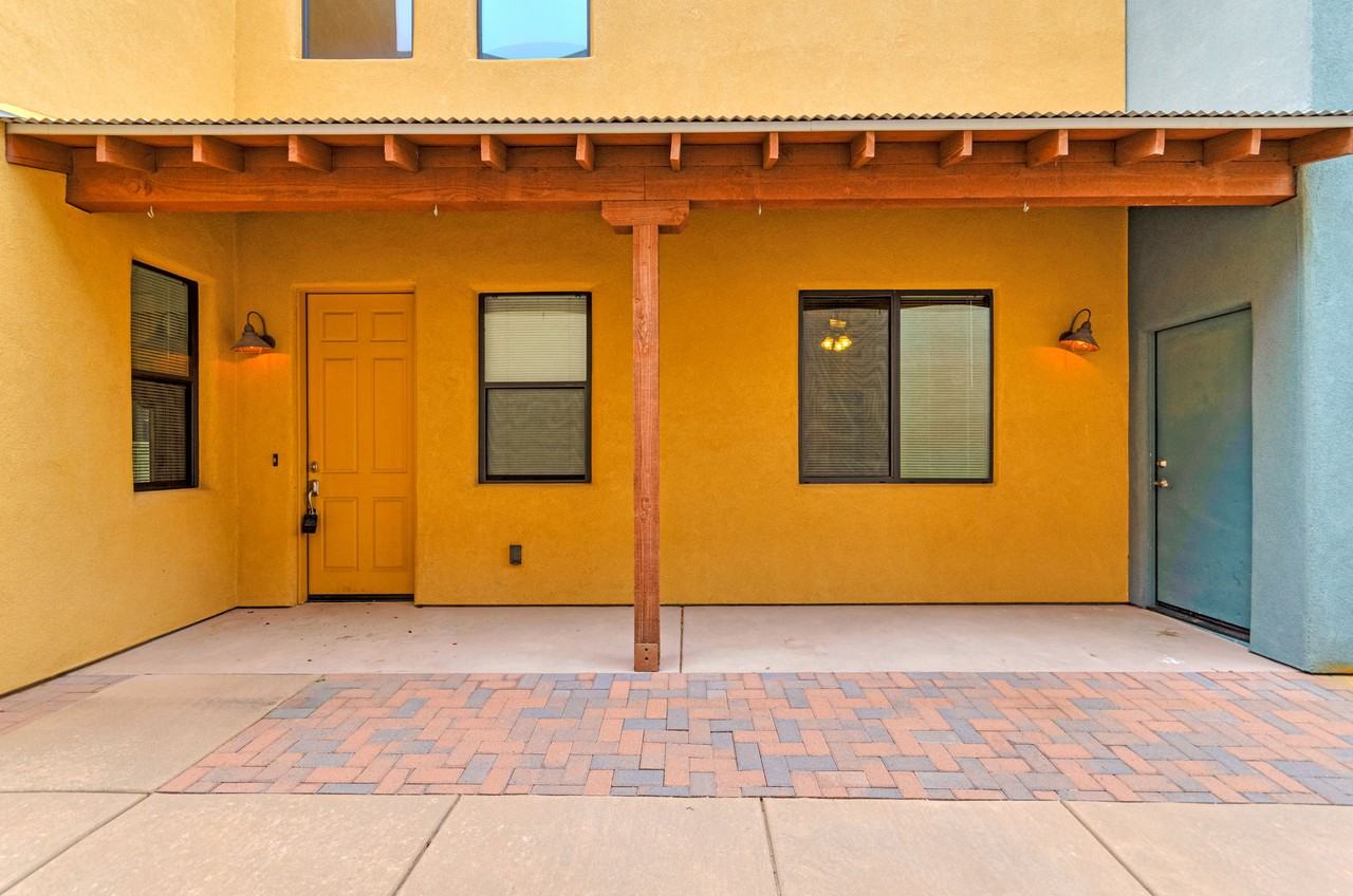 402 E Croydon Park Rd - Photo 4 of 25