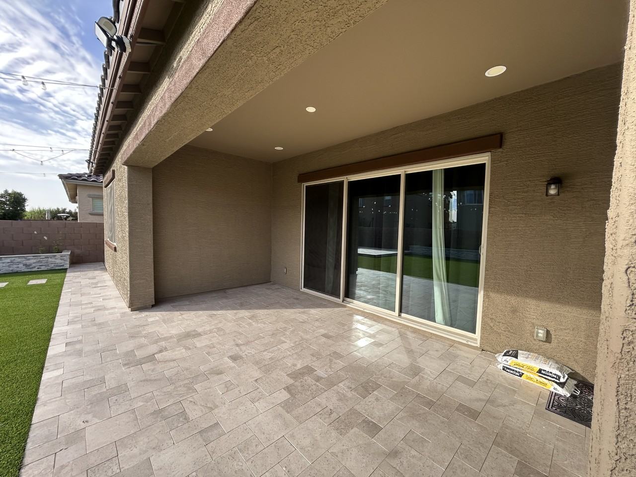 8731 W Wagon Wheel Dr - Photo 6 of 50