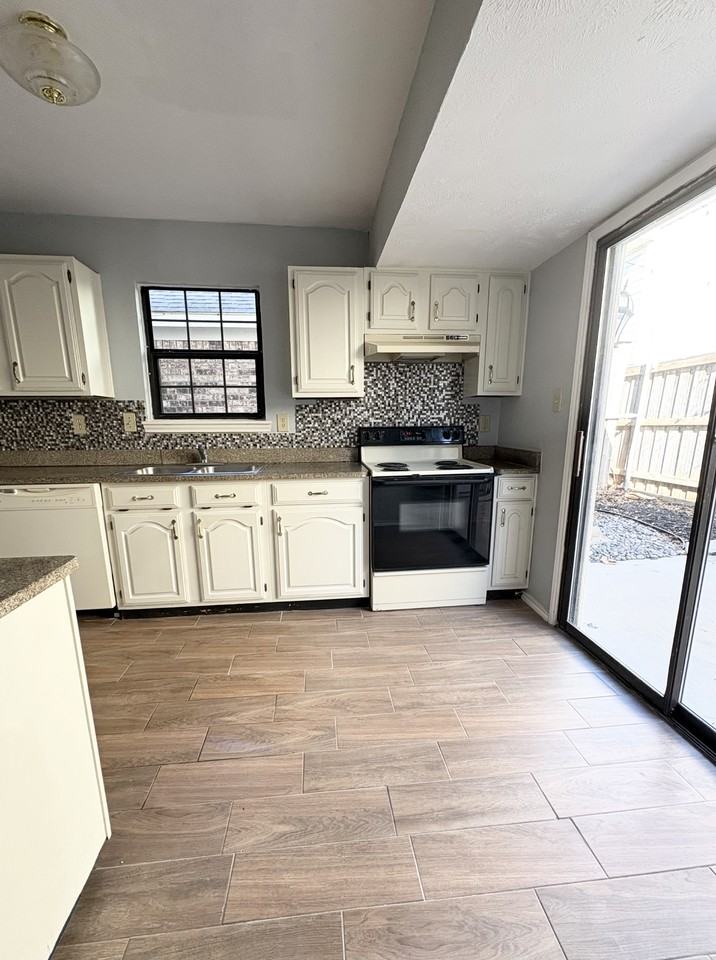 17672 Kelly Blvd - Photo 6 of 23