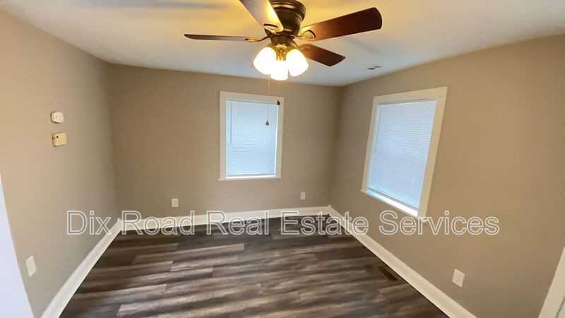 1408 Western Ave - Photo 4 of 21