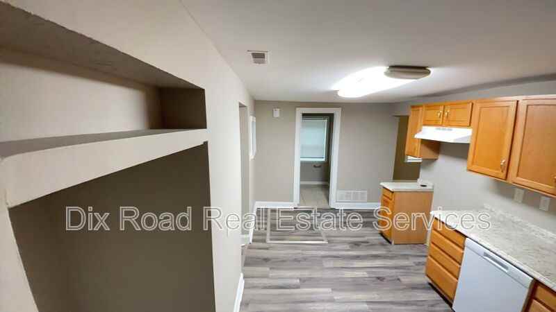 1408 Western Ave - Photo 7 of 21