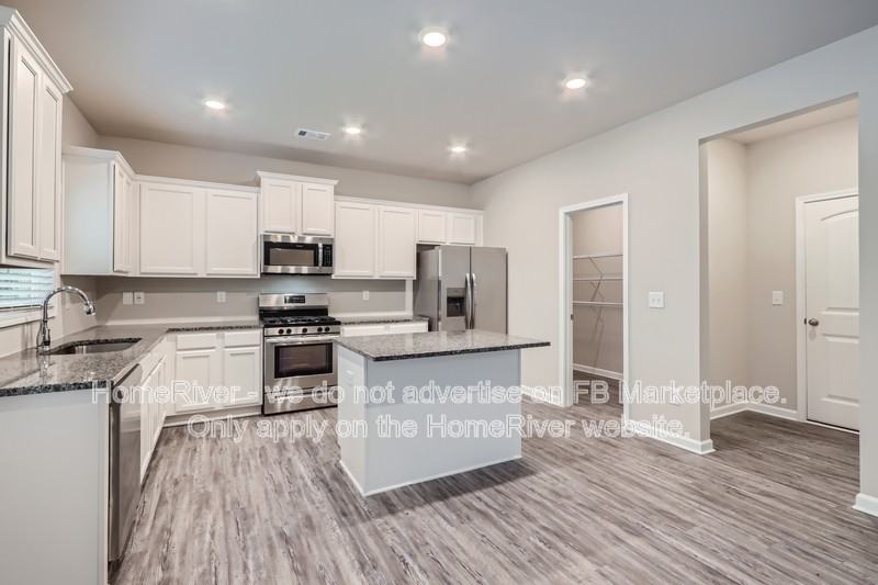 840 Brown Thrasher Way - Photo 2 of 35