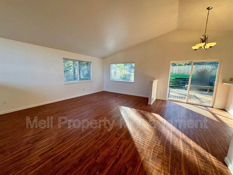 101 E Heatherwood Ct - Photo 4 of 20