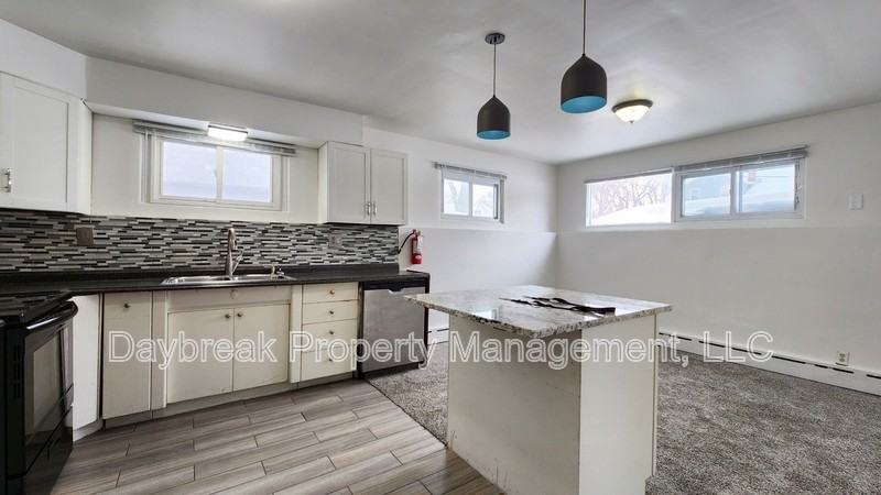 1201 11 1/2 St N - Photo 7 of 25