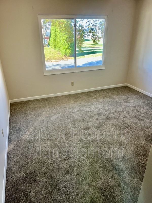 2216 Piper Pl #1 - Photo 5 of 7