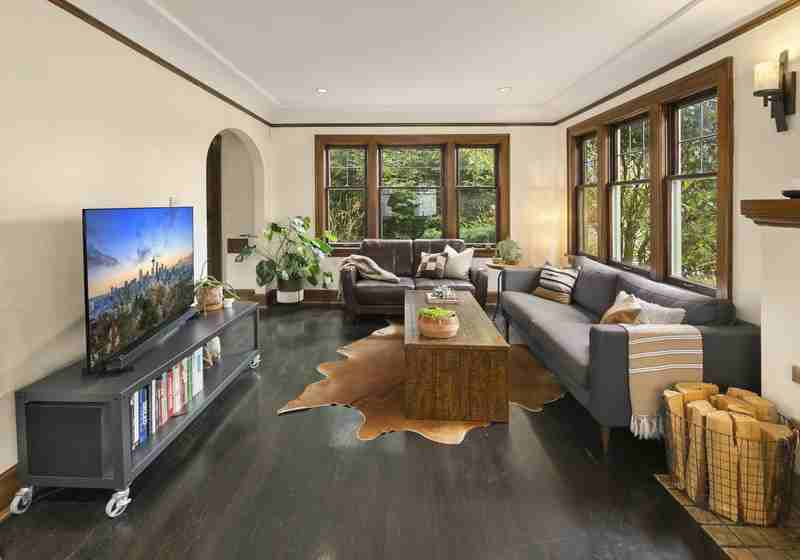 2226 E Louisa St - Photo 4 of 25