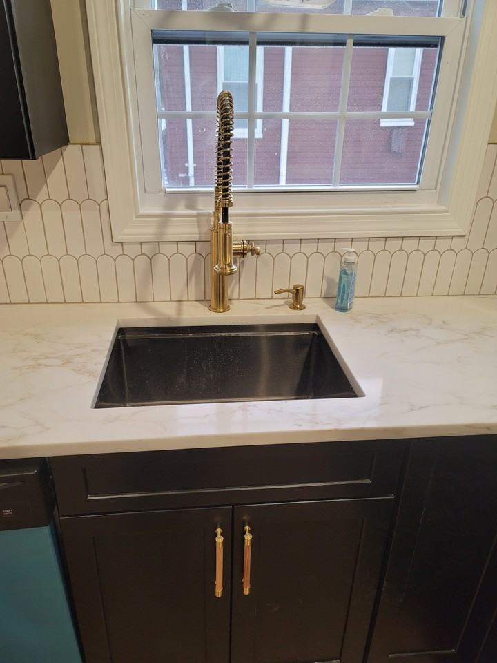 160 W Selden St #2 - Photo 4 of 20