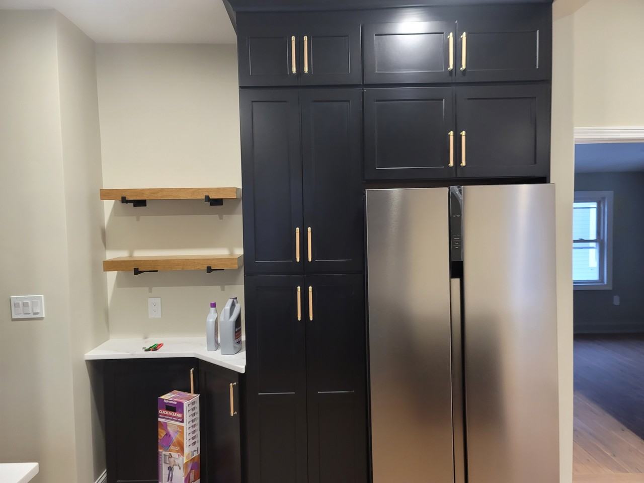 160 W Selden St #2 - Photo 6 of 20