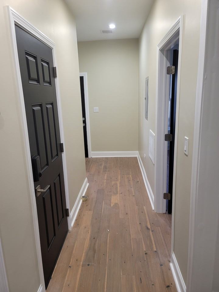 160 W Selden St #2 - Photo 7 of 20