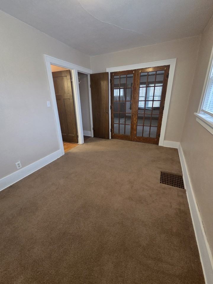 2400 S Henry St #NA - Photo 7 of 20