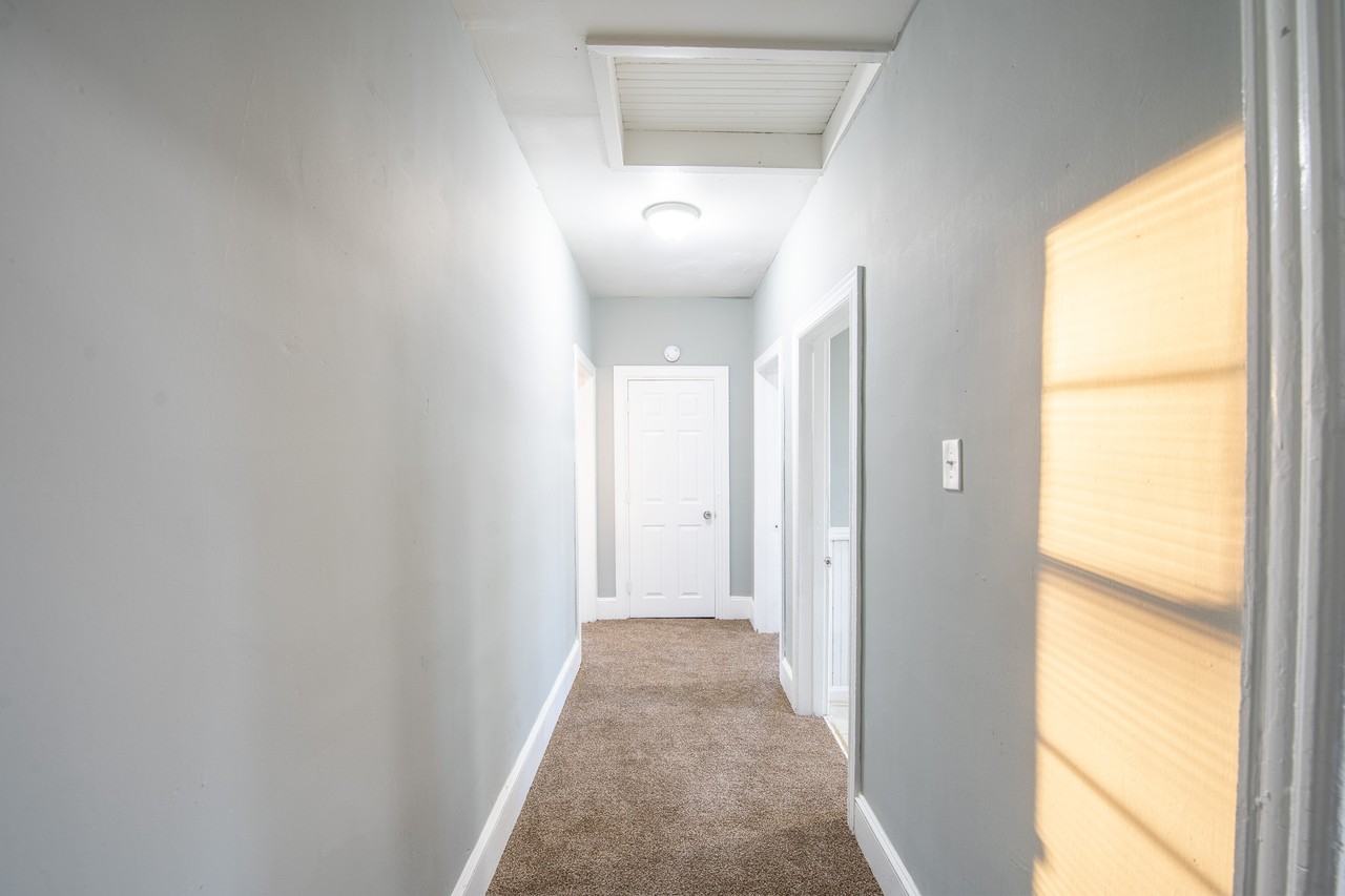 200 E Broad St #7 - Photo 5 of 7