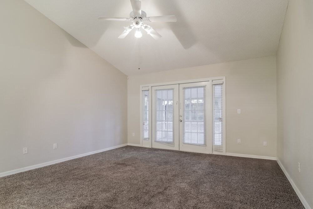 4511 Wyndcliff Cir - Photo 3 of 16