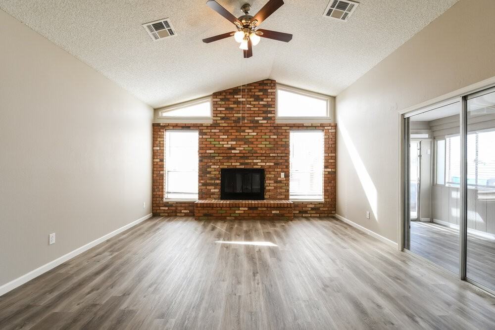 20610 N 6th Dr - Photo 3 of 16