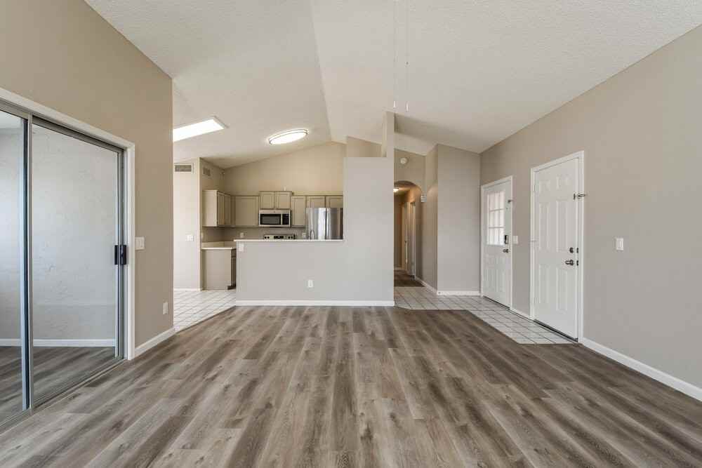 20610 N 6th Dr - Photo 4 of 16