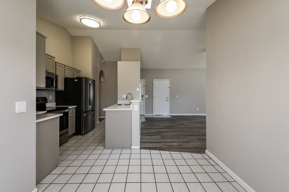 20610 N 6th Dr - Photo 6 of 16