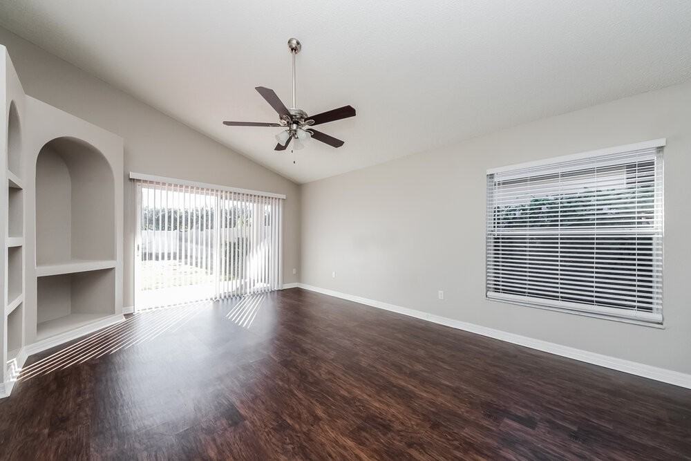 16444 Coopers Hawk Ave - Photo 2 of 15