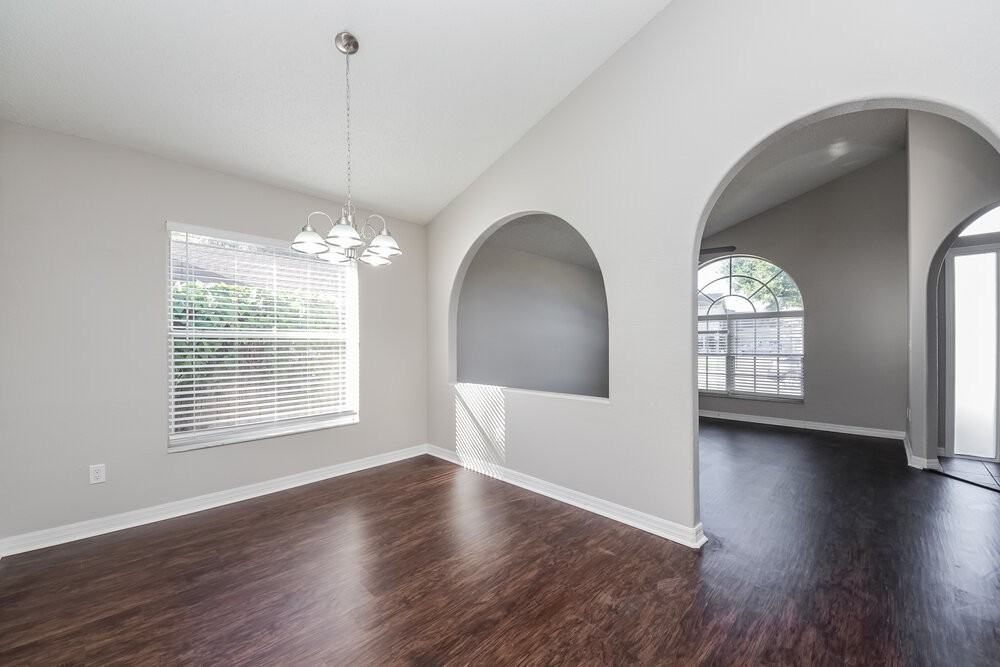 16444 Coopers Hawk Ave - Photo 5 of 15