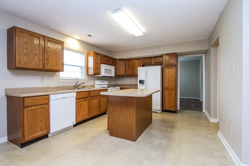 12985 Dellinger Dr - Photo 4 of 15