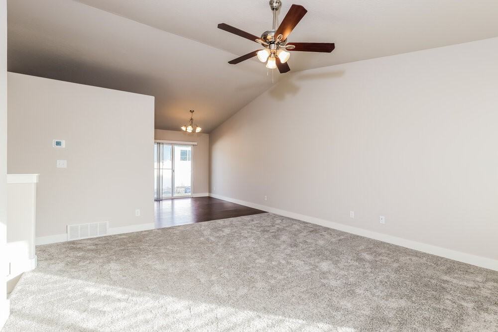 2419 E Prairie Ln - Photo 6 of 17