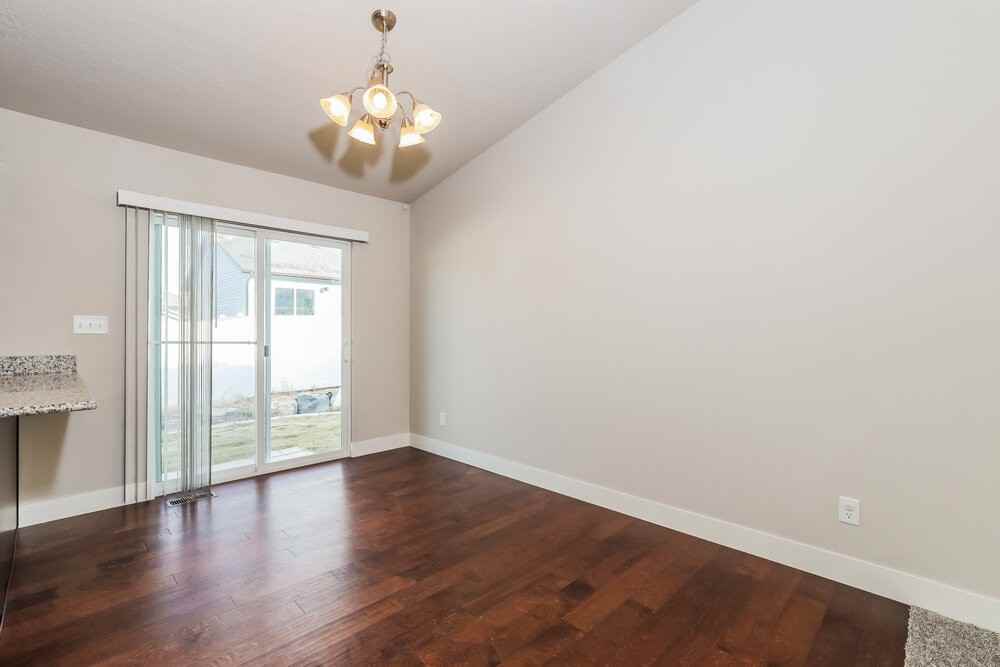 2419 E Prairie Ln - Photo 7 of 17