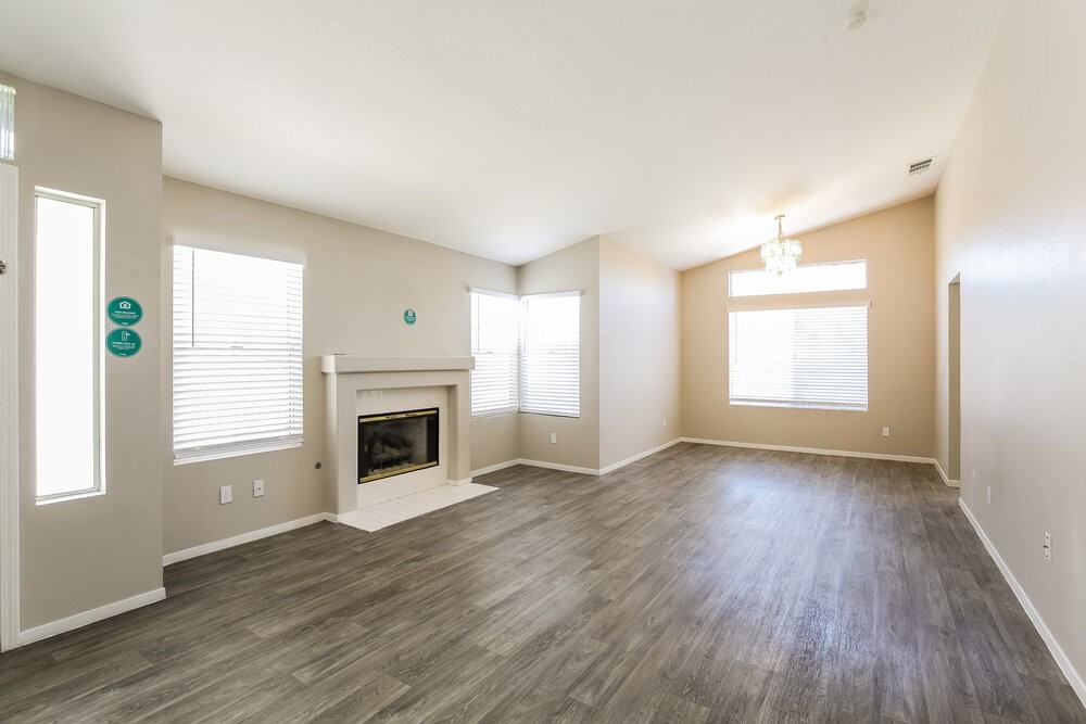 1724 Villa Vista Way - Photo 4 of 16