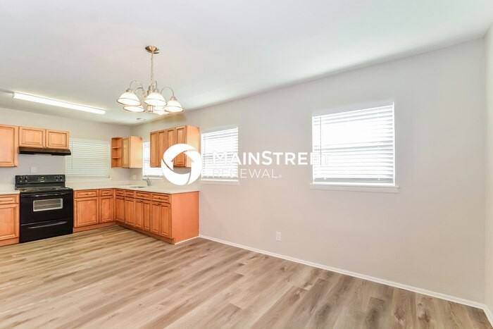 3307 S Park Ave - Photo 7 of 15