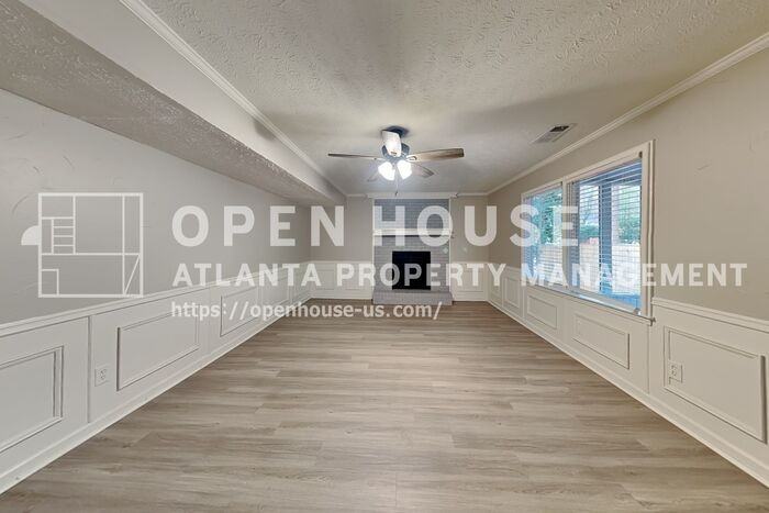 9880 Lake Forest Way - Photo 4 of 21