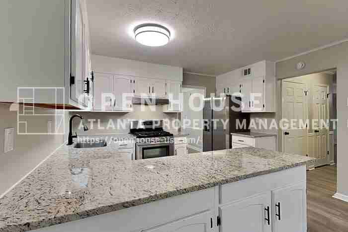 9880 Lake Forest Way - Photo 6 of 21