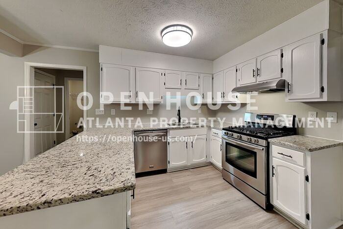 9880 Lake Forest Way - Photo 7 of 21